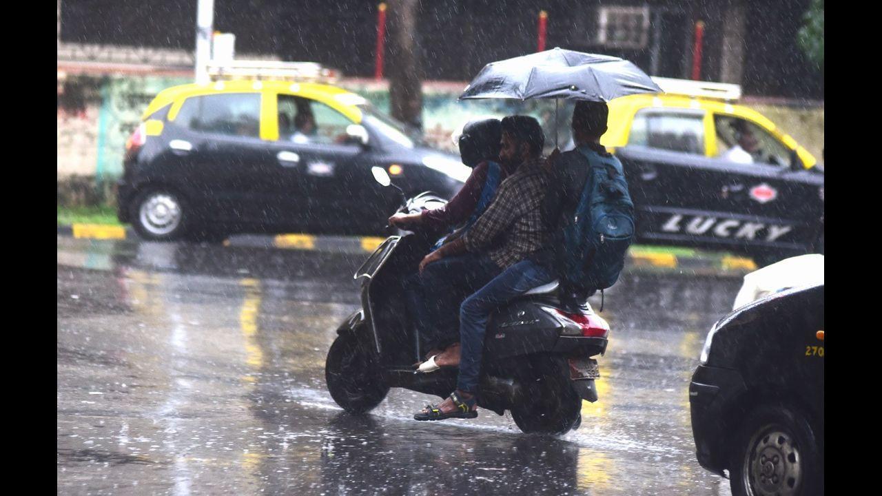 'Extremely heavy rains' expected in Mumbai, Marathwada in next 24 hrs: IMD